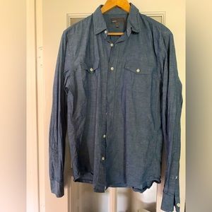 Men’s Vince denim-like buttondown, cotton-linen, medium